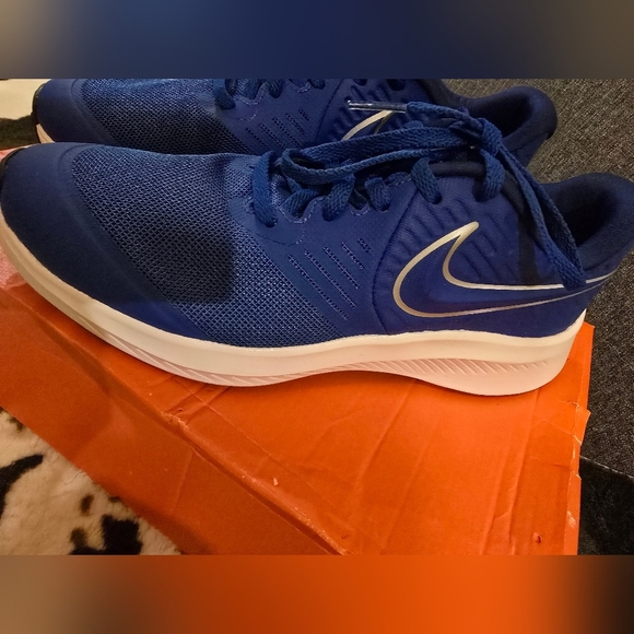 Nike Blue and Silver Athletic Shoes - Picture 2 of 2